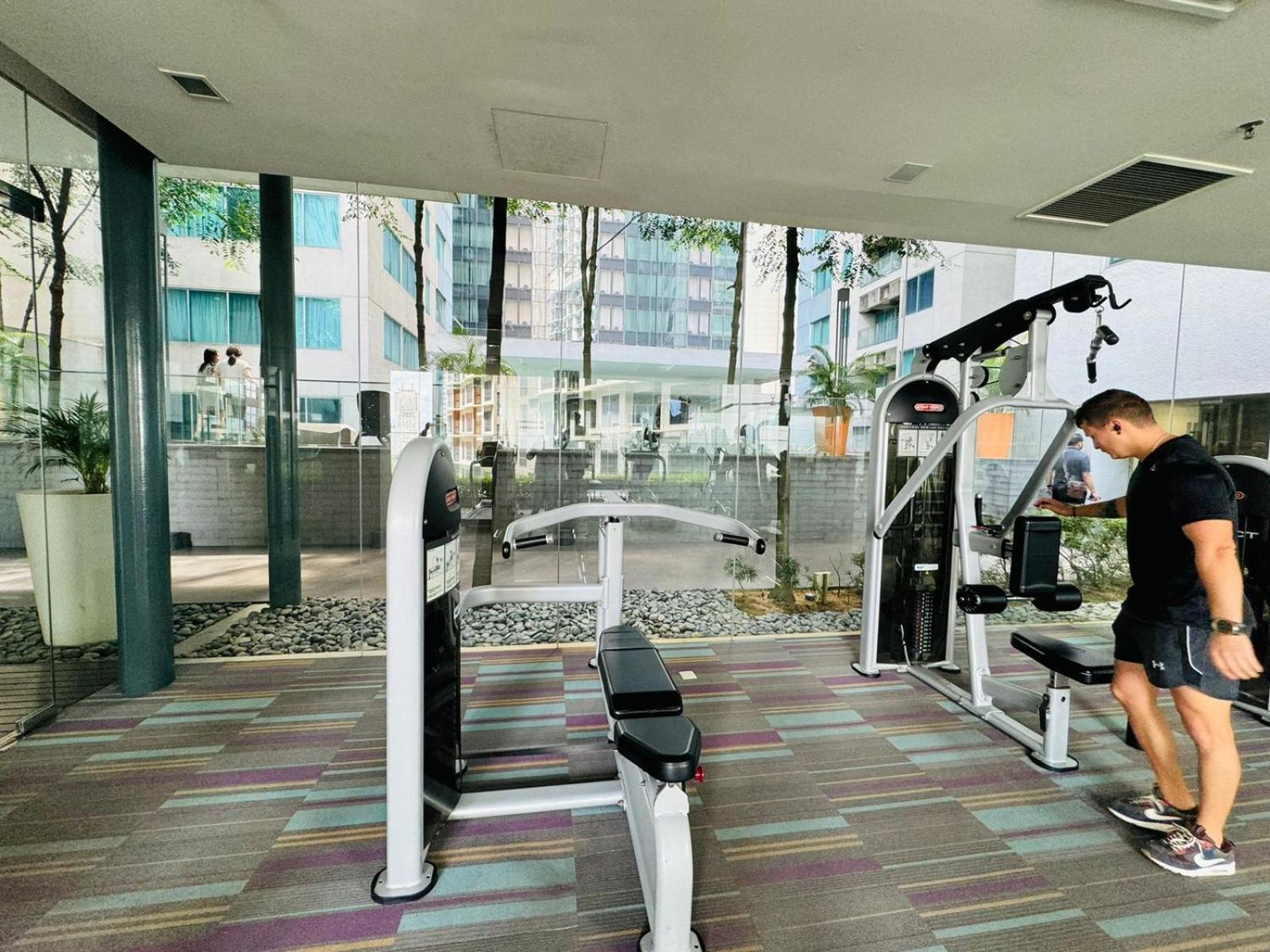 Summer Suites Klcc By Homestay Kuala Lumpur Extérieur photo