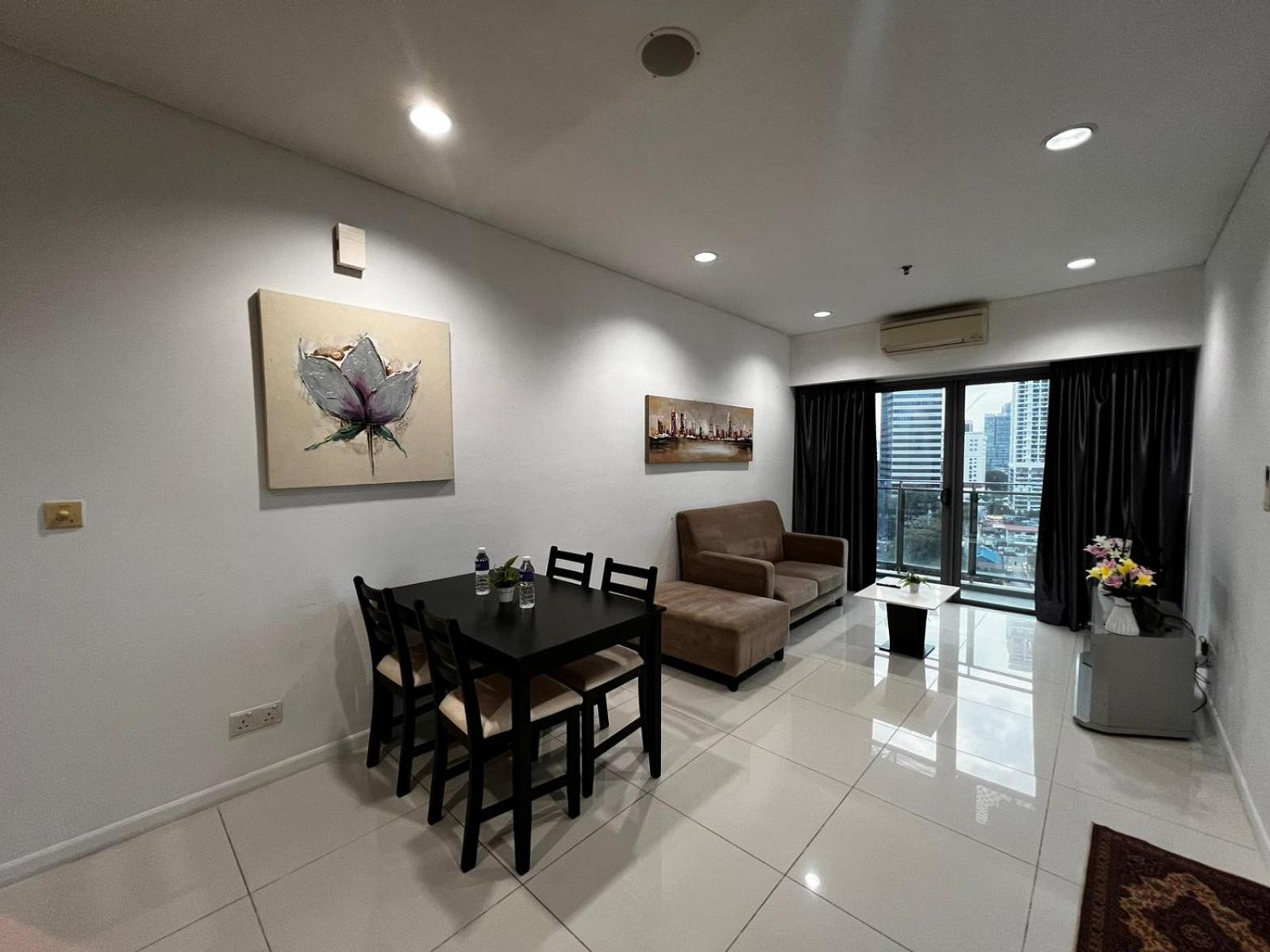 Summer Suites Klcc By Homestay Kuala Lumpur Extérieur photo