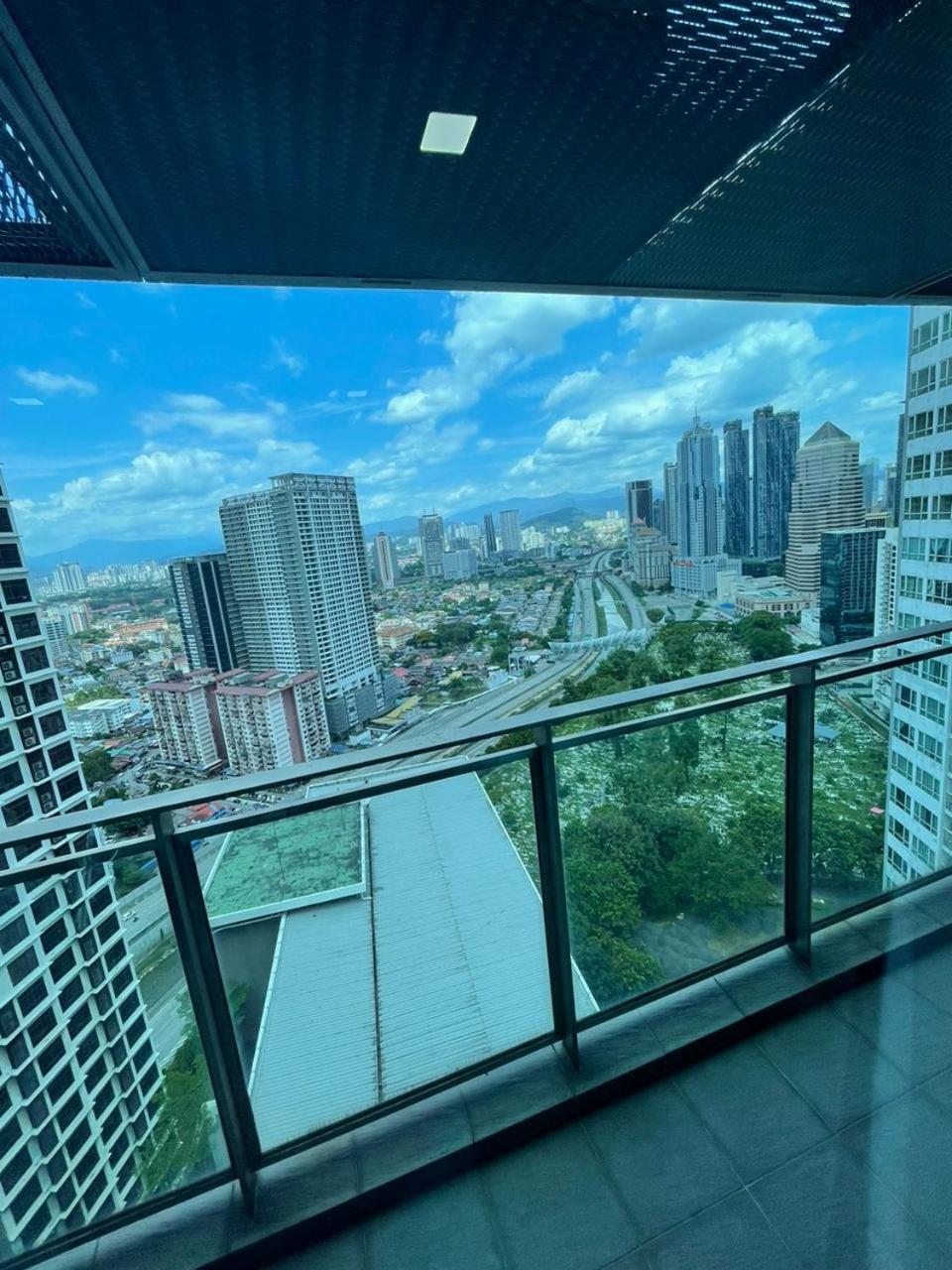 Summer Suites Klcc By Homestay Kuala Lumpur Extérieur photo
